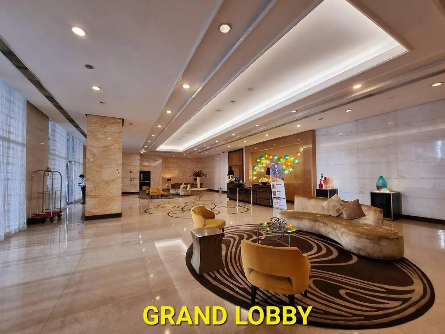 Holiday home Luxurious Condo Beside Venice Mall #Vlrtd20E Manila